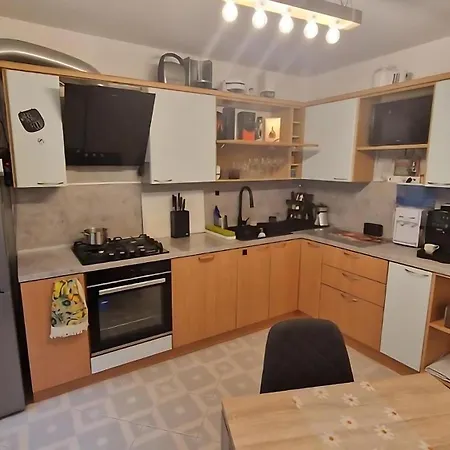 شقة Stylish Apt, Free Parking, Near Center & Airport