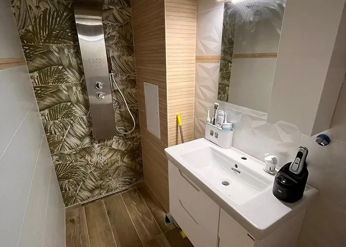 Stylish Apt, Free Parking, Near Center & Airport Appartement