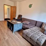 Stylish Apt, Free Parking, Near Center & Airport Apartamento