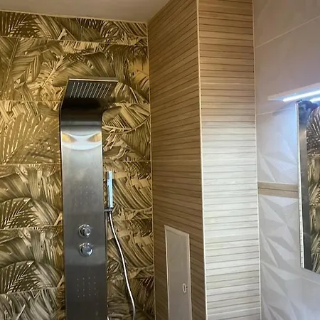 Stylish Apt, Free Parking, Near Center & Airport Apartament Varna