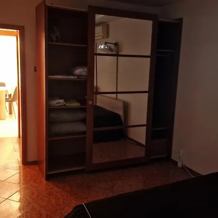 Stylish Apt, Free Parking, Near Center & Airport Apartament Varna