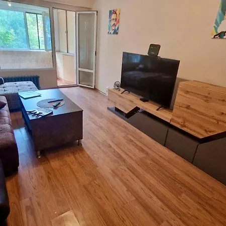 Stylish Apt, Free Parking, Near Center & Airport Apartament Varna